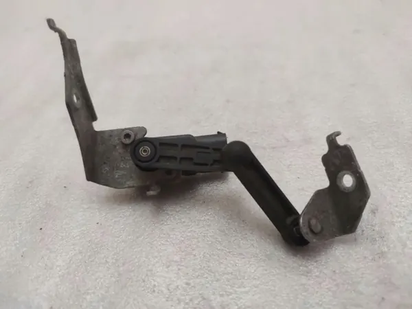 Volvo XC90 2019 Koplampniveausensor OEM 31360331 image 4