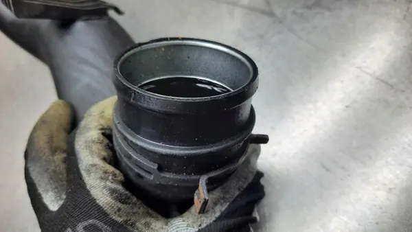 Tubería de aire 1K0129654AJ VW Passat B6 Kombi 05-10 2.0 TDI image 8