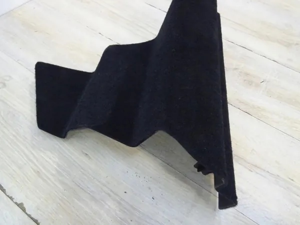 OEM 1731038-10-e LLU Clip plancher coffre Tesla Model 3 image 3