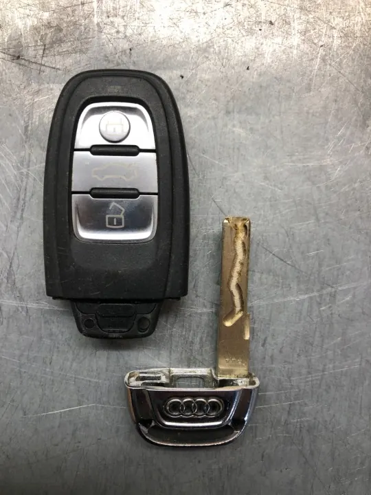 Télécommande Audi OEM 8K0959754D pour A6 C7, A7, A4 B8, Q5 image 3