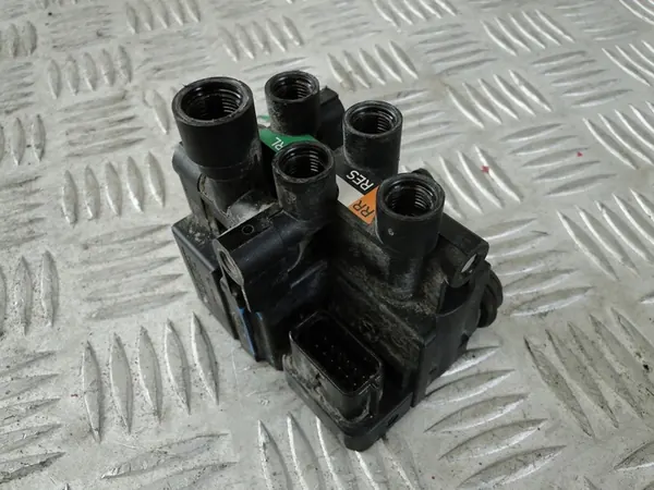 Distributeur de soupapes de suspension Range Rover Velar JPLA-5B710-AB image 3