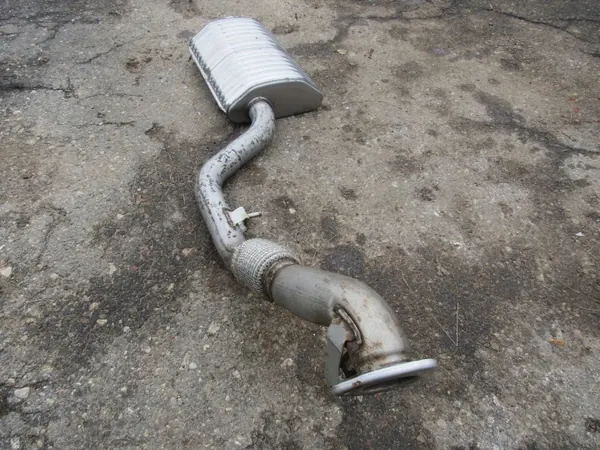 Mittelschalldämpfer Audi A4 S4 B9 2.0 TFSI OEM 8W0253211H image 2
