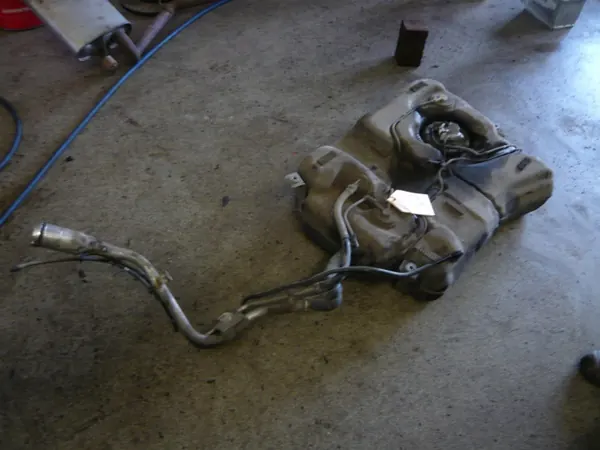Bränsletank OEM Zbiornik paliwa bak Ford Grand C-Max Mk2 image 2