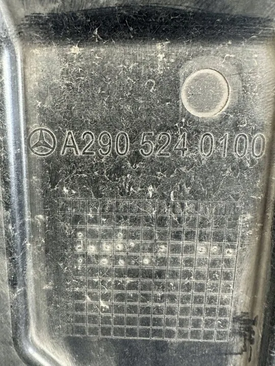 Mercedes-Benz AMG GT framstötskydd OEM A2905240100 image 4