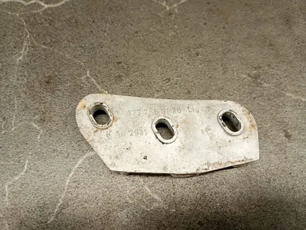 OEM 1237660176 Vänster bakluckstopp Mercedes W123 image 6