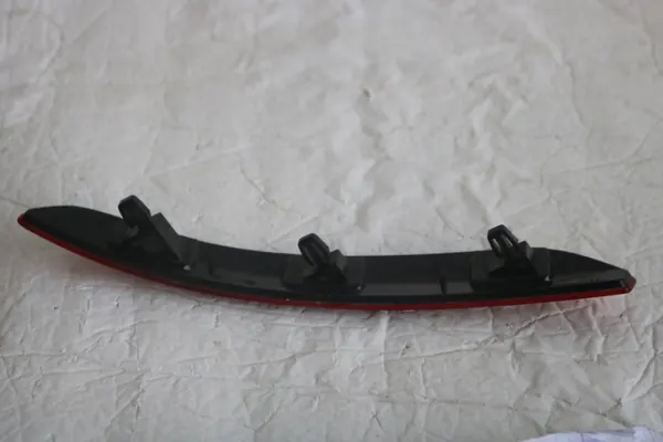 Refletor para-choques traseiro esquerdo OEM 5M0945105C VW Golf Plus image 3