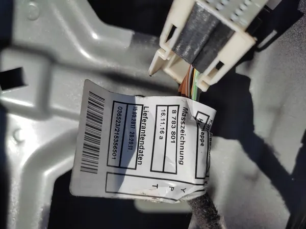 Tampa do porta-malas BMW M2 F87 image 10