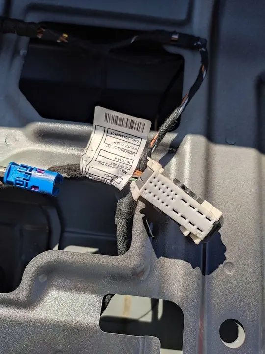 Tampa do porta-malas BMW M2 F87 image 8