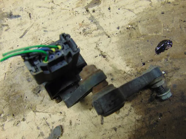 Sensor de nível Xenon VW Touareg 7L0616571B image 4