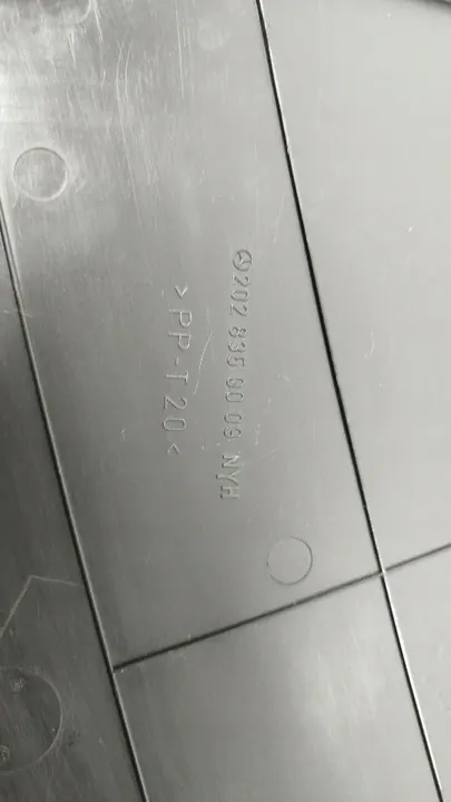 Parte do compartimento do motor dianteiro Mercedes-Benz C W202 image 5