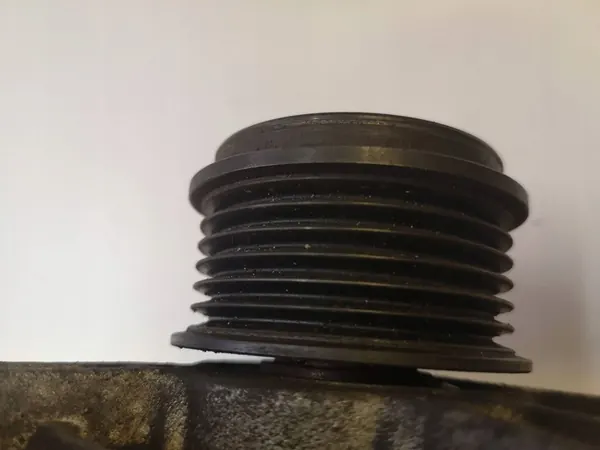 Vaihtovirtageneraattori Volvo OE 8676496 image 7