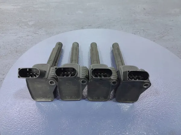 VW PASSAT 2.0 TFSI Conjunto de Bobinas de Ignição 06K905110K image 3