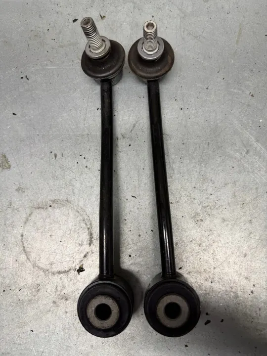 Stabilointilinkki OEM 68533954AA Jeep Wrangler JL:lle image 2