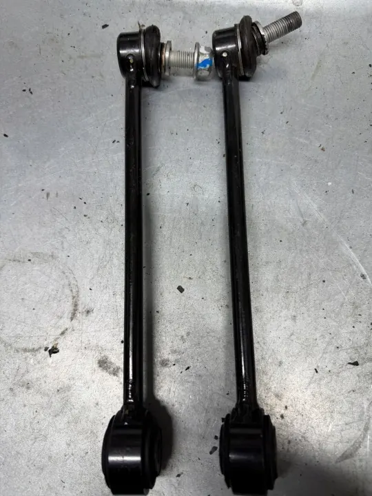 Stabilointilinkki OEM 68533954AA Jeep Wrangler JL:lle image 3