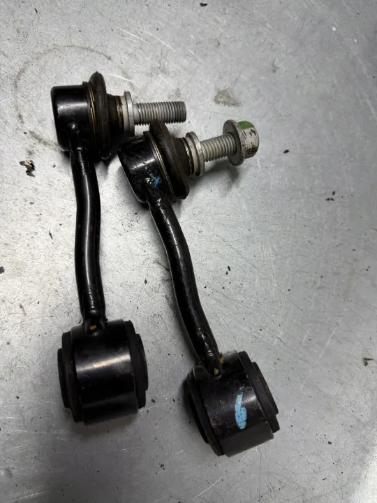 Stabilointilinkki OEM 68533954AA Jeep Wrangler JL:lle image 5