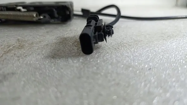 Huvlåsset XC90 II image 4