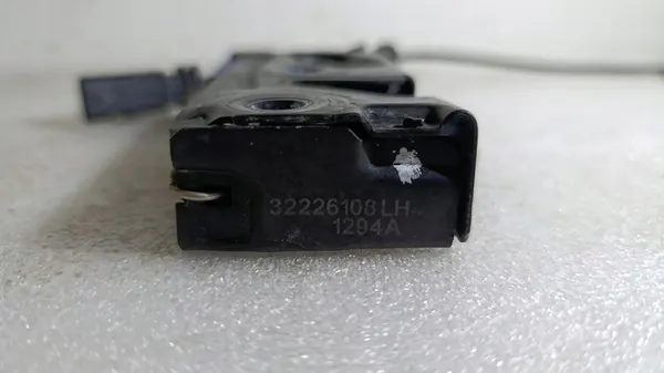 Huvlåsset XC90 II image 7