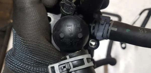 Jäähdytysputki VW ARTEON 2.0L Diesel 2017 OEM 04L121131N image 5