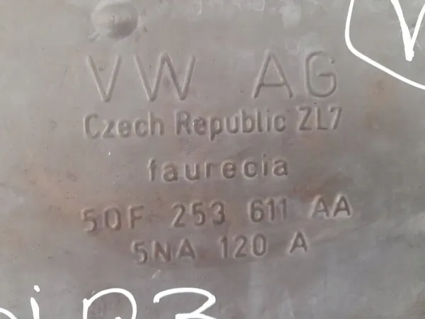 Audi Q3 2.0TDI Avgasdämpare 50F253611AA image 3