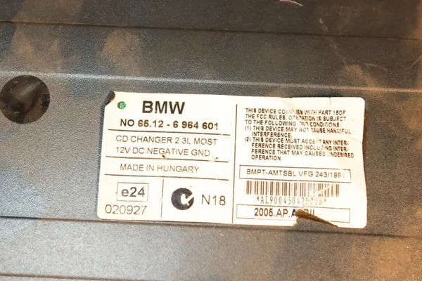 Changer CD BMW OEM 65126964601 pour Série 1 E87 image 3