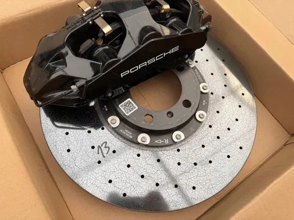 Porsche 911 992 Turbo PCCB Jarrulevy OEM 992615302AC image 2