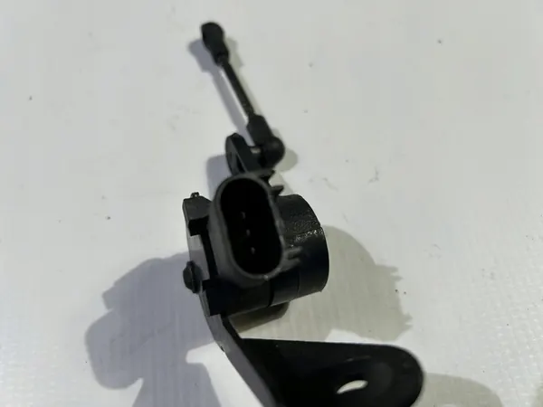 Sensor de nível dianteiro direito Dodge RAM 1500 2019- image 4