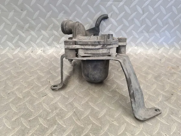 TOISSIJAINEN ILMAPUMPU OPEL INSIGNIA A 2.8 TURBO 55560133 image 2