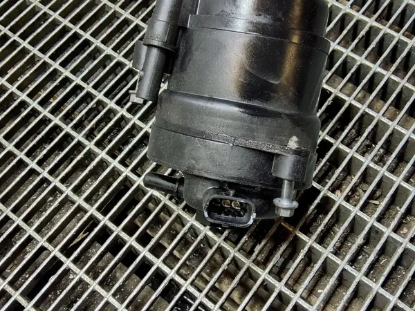 Ford Bränslefilterhus OEM SKE53592 - Begagnad image 6