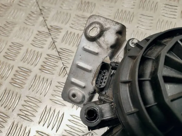 Bränslefilter Mercedes-Benz A W177 2019 OEM A6540902300 image 3