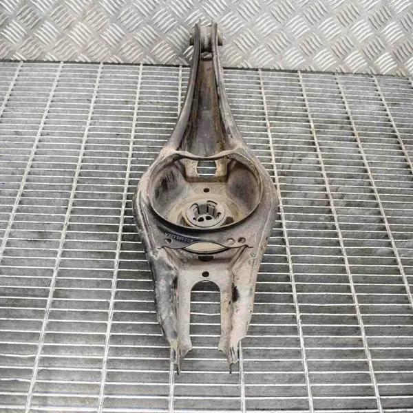 Braccio di Controllo Posteriore Destro VW Passat B8 2.0L OEM 5Q050523A3Q0505311C image 4