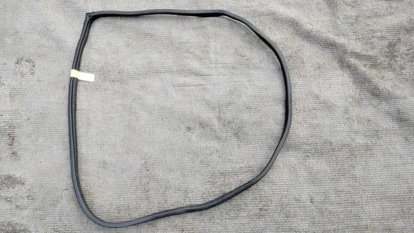 Junta da Porta Dianteira Esquerda OEM USZCZELKA SsangYong Korando IV image 2