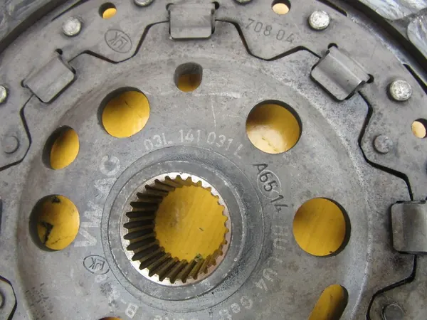 Kit de embreagem Audi A3 8V 1.8TFSi Dupla Massa OEM 03L141031L image 7