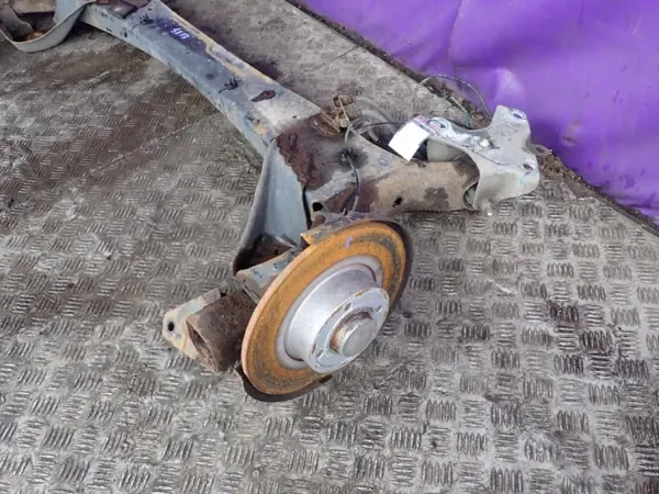 Renault OE Taka-akselipalkki OEM Zawada-366023- image 6