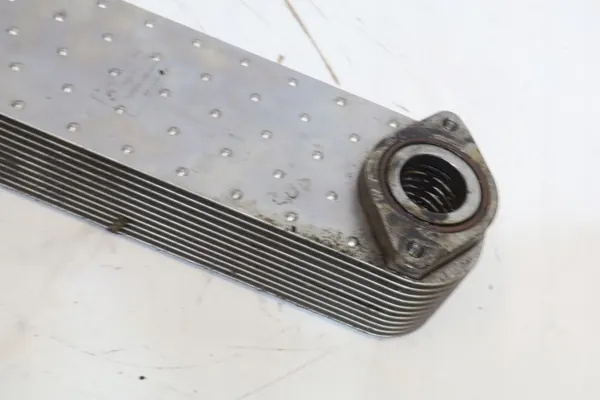 Begagnad oljekylare OEM 58014889595 för Iveco image 6