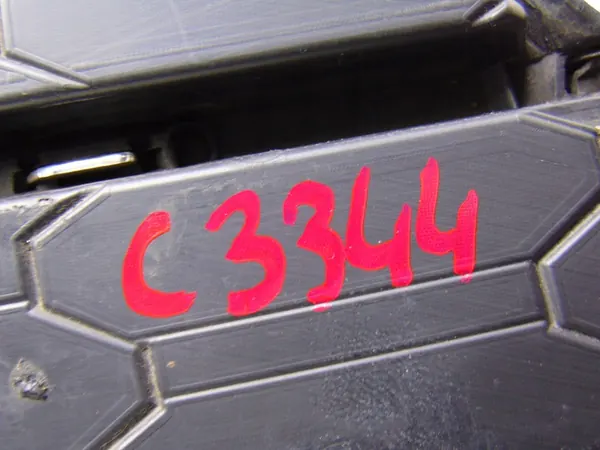 Griglia paraurti destra anteriore Skoda Octavia III Lift 5E0807682G image 7