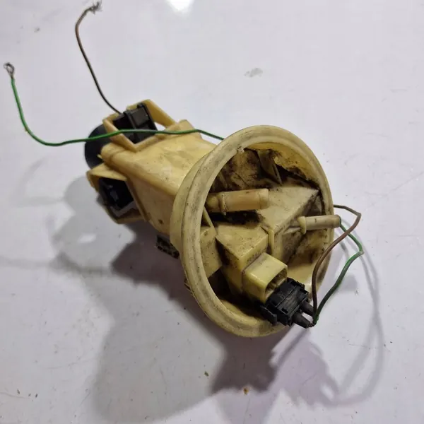 BMW 3 E36 2000 Polttoainepumppu 16141180504 image 4