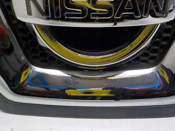 NISSAN QASHQAI J10 Grill image 6