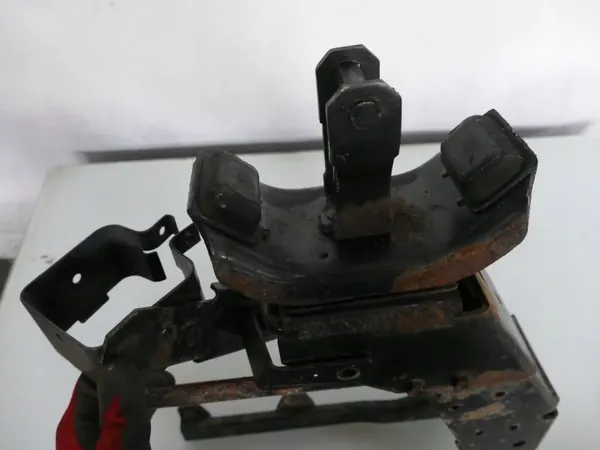 ISUZU GRAFTER N35 Hytlås Höger OEM N75 image 5