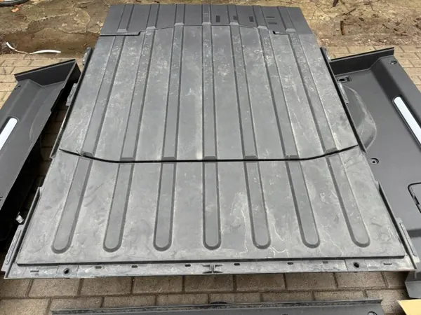 Kit de Proteção de Caçamba RIVIAN R1T OEM PT00000372-E image 5