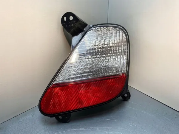 Feu arrière antibrouillard Mitsubishi Eclipse Cross OEM 1149226L image 2