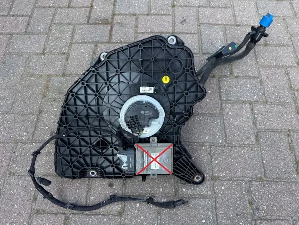 Tanque AdBlue OEM 8W0131878AL com Bomba para Audi image 3