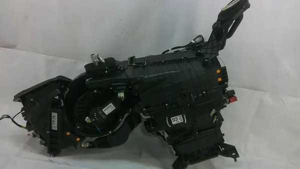 Jaguar XF X250 lämmitysydin OEM 9X23-19B555 image 9