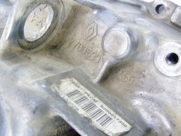 Vaihteiston kotelo OEM 7700599560 2.2 DCI DTI:lle image 9