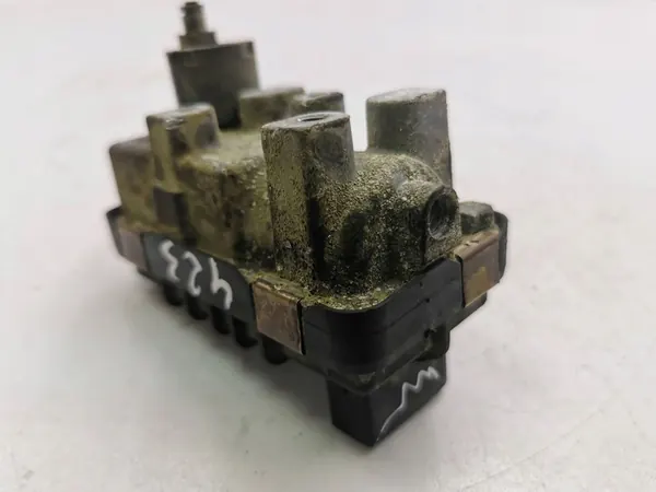 Actionneur de turbo Hyundai Santa Fe 2012 image 6