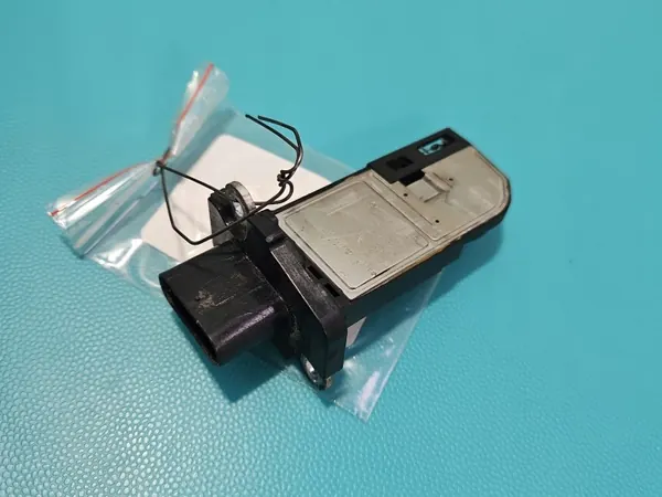 Ilmanvirtausmittari OEM 10503811 BMW X6 E71 3.0D image 2