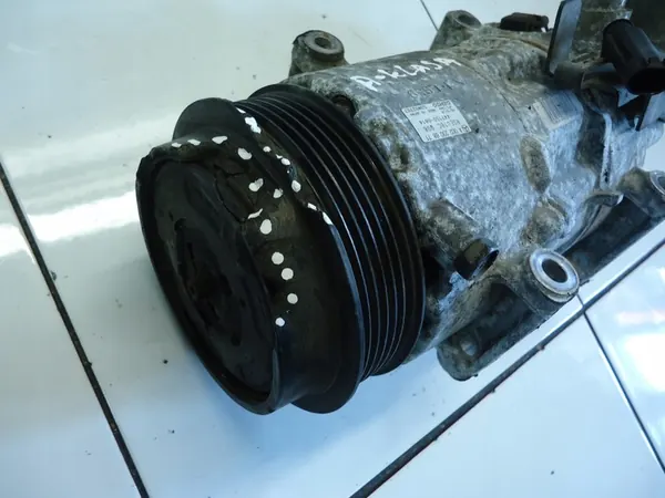 Compresor de aire acondicionado MERCEDES W245 W169 A0022306811 image 2