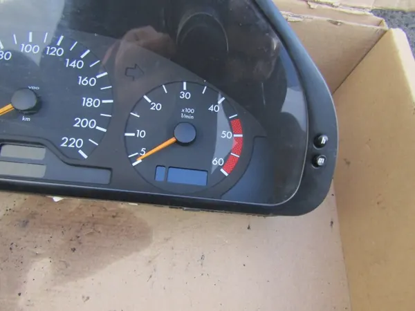 Cuadro de Instrumentos Mercedes W202 2.2CDI OEM 2024403411 image 7