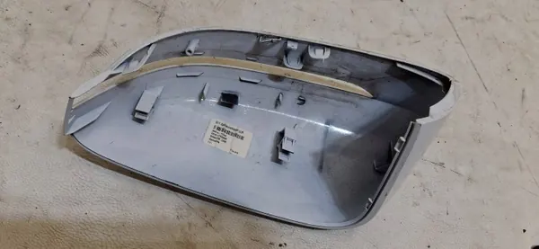 Höger spegelskydd OEM 7423896 BMW G11 G12 image 4