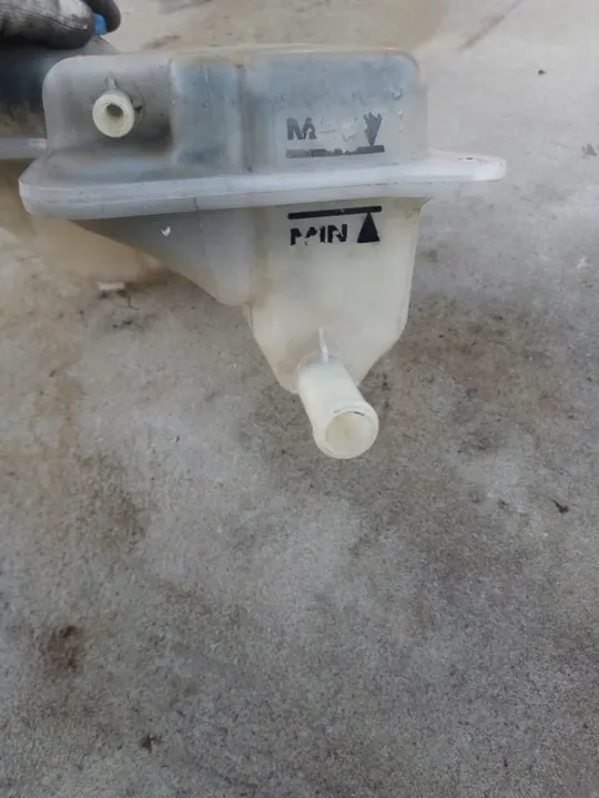 Koelvloeistof expansietank voor Audi A4 1.9L-3.0 image 2