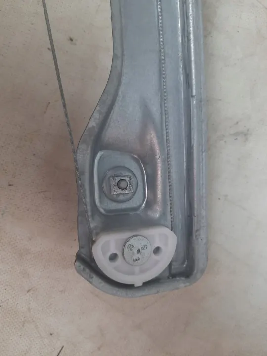 Régulateur de vitre arrière gauche OEM 001100947143 image 4